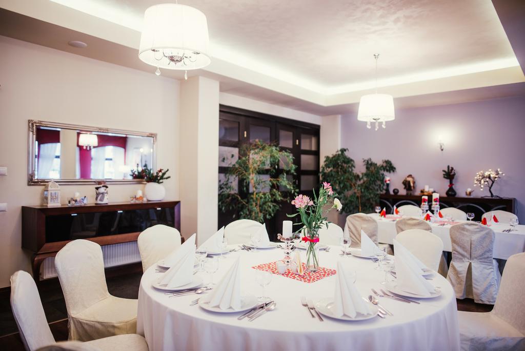 沃托酒店 Zamość 外观 照片